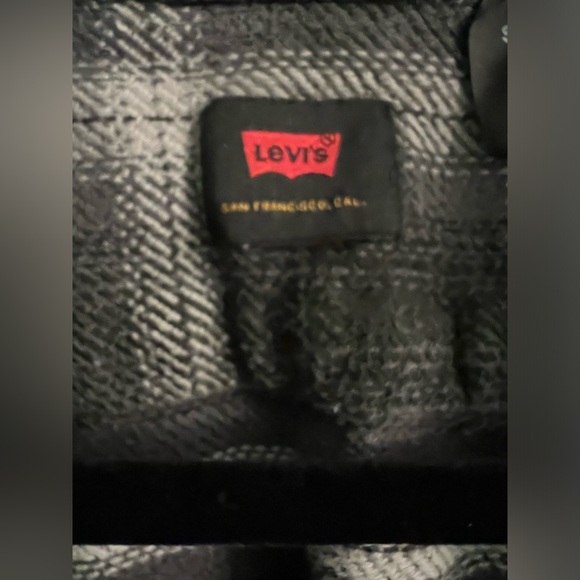 Black and gray plaid shacket Levi’s men size S - Picture 3 of 6